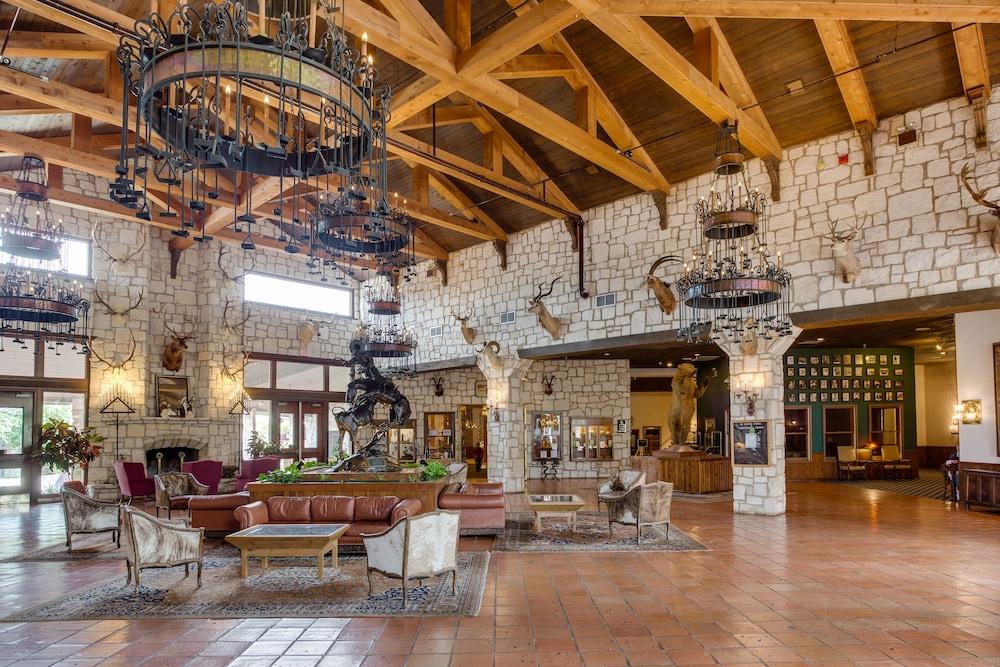 Y O Ranch Hotel photo 4