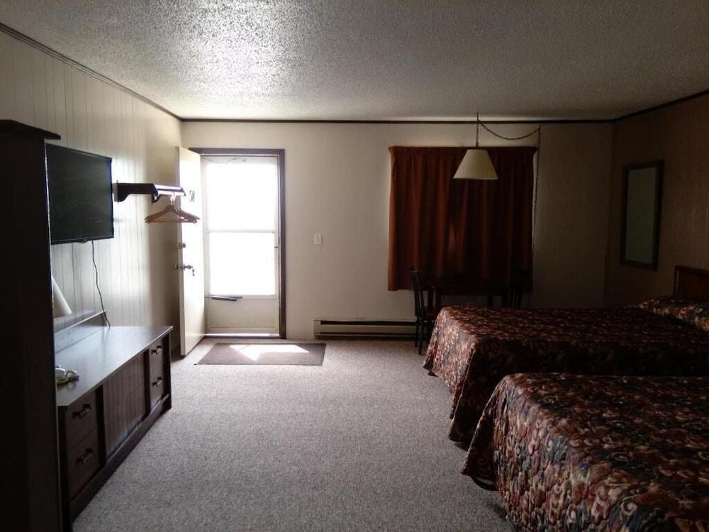 Budget Host 4 U Motel photo 6