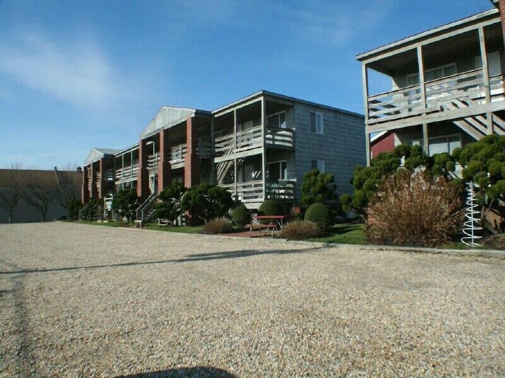 Montauk Oceanside Suites photo 69