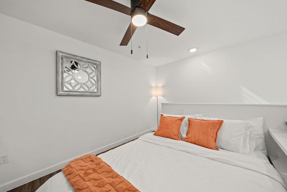 Holly House photo 88