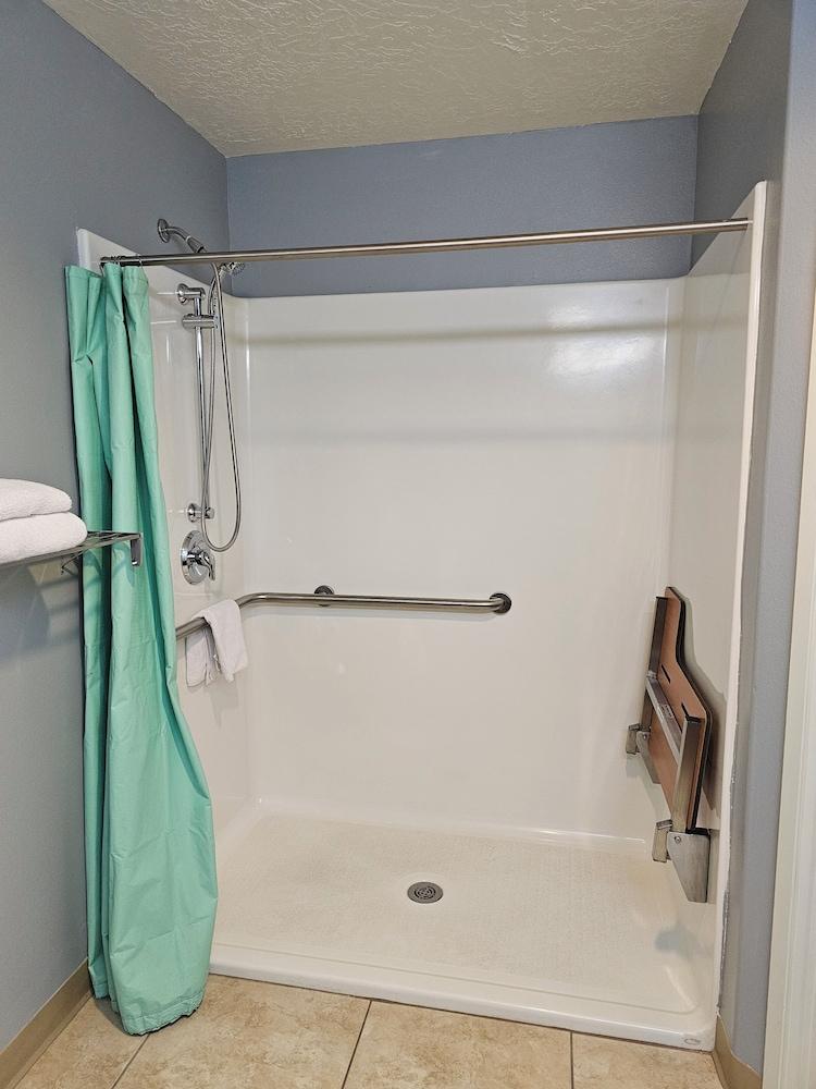 Executive Inn and Suites Extended Stay in Vernal photo 29