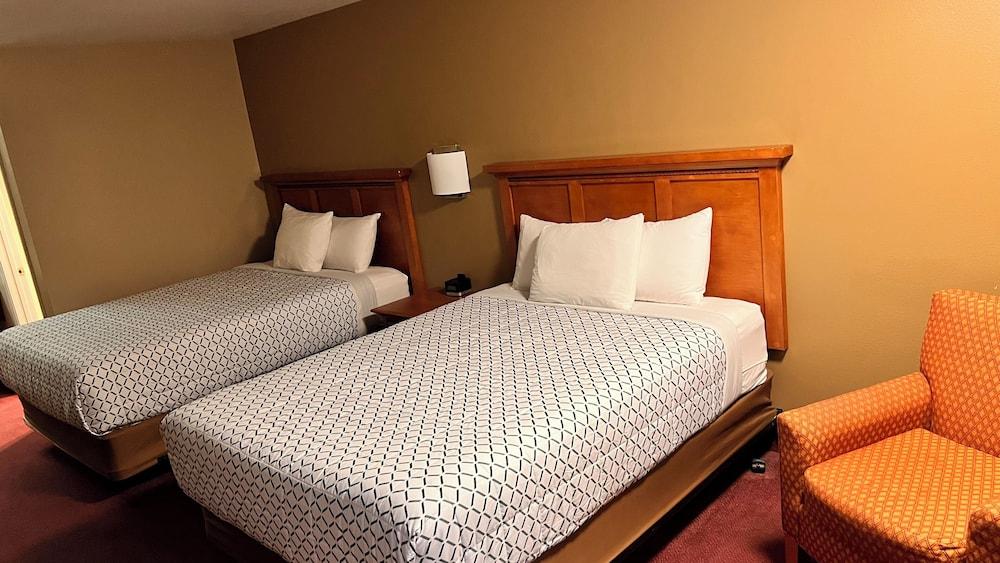 Morgan Inn And Suites photo 37