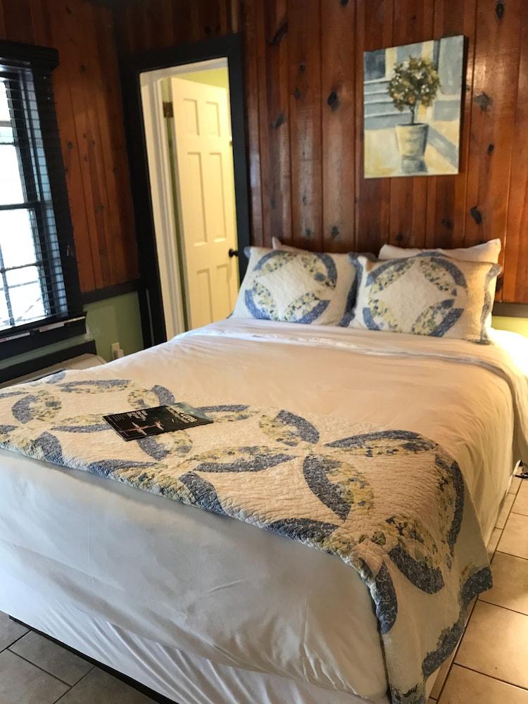 The Riverside Lodge at Chimney Rock photo 56
