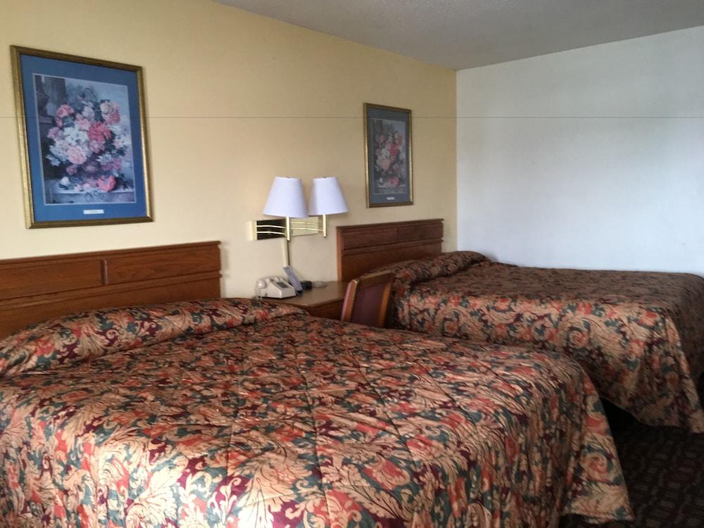 Executive Inn photo 2