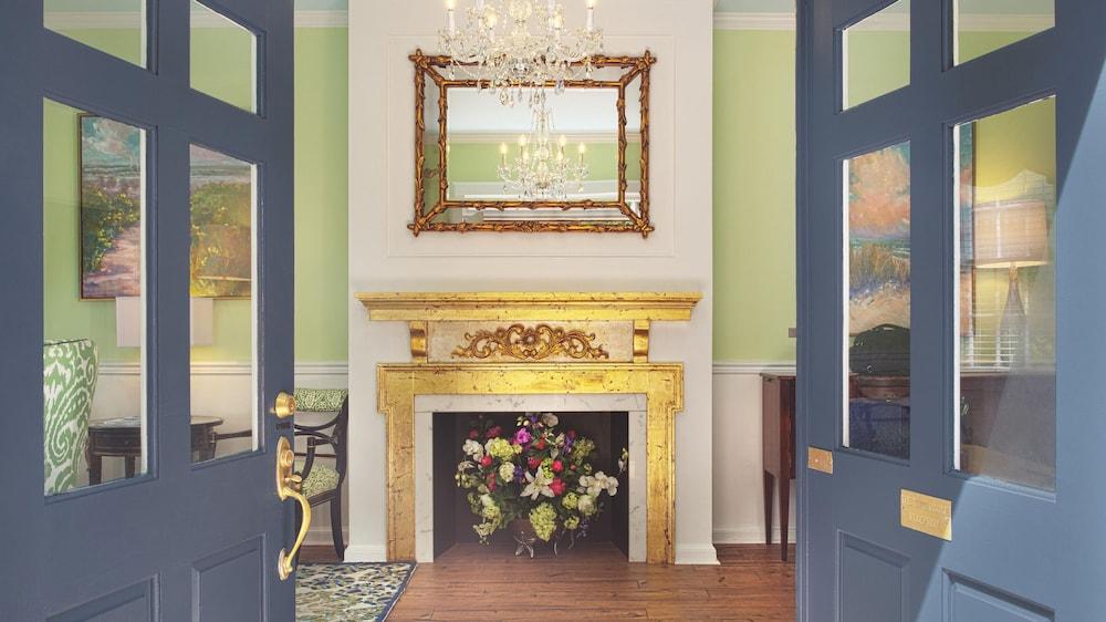 Elliott House Inn photo 11