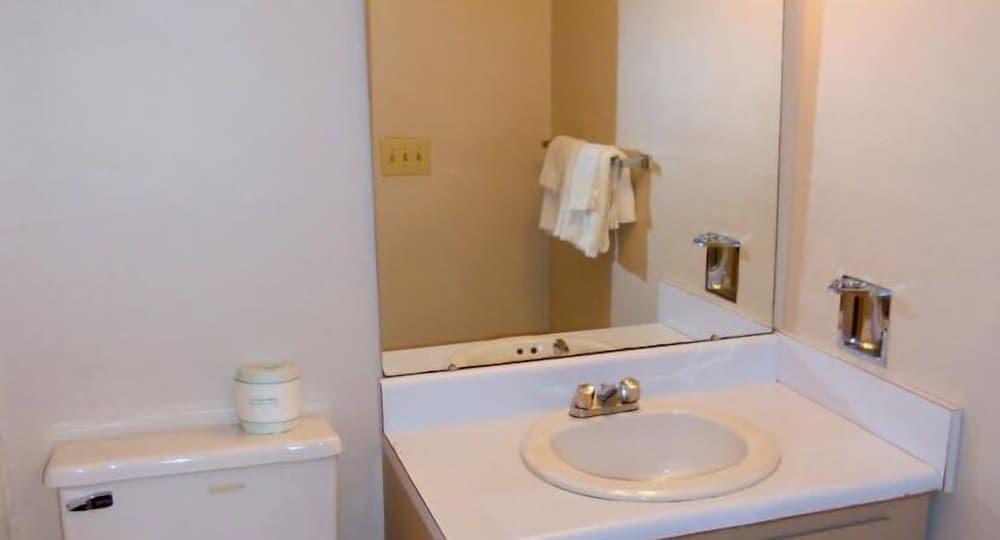 Creek Side Inn photo 4