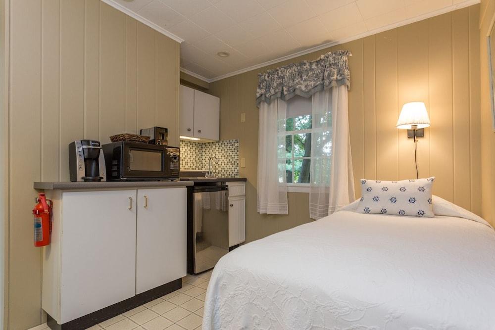 Dockside Guest Quarters & Restaurant photo 56
