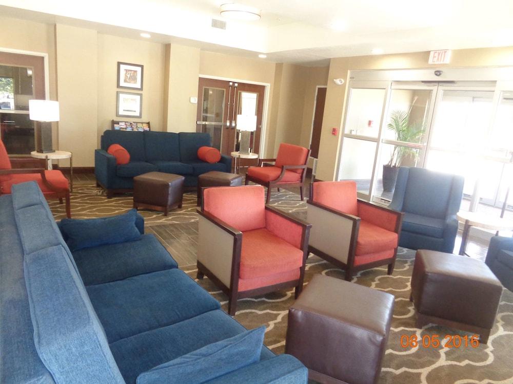 Comfort Inn Midland South I-20 photo 8