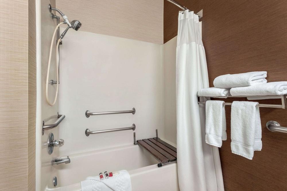 Baymont by Wyndham Tulsa photo 7