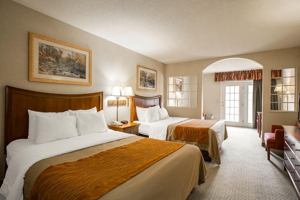 Rodeway Inn & Suites Cherokee On the River photo 5