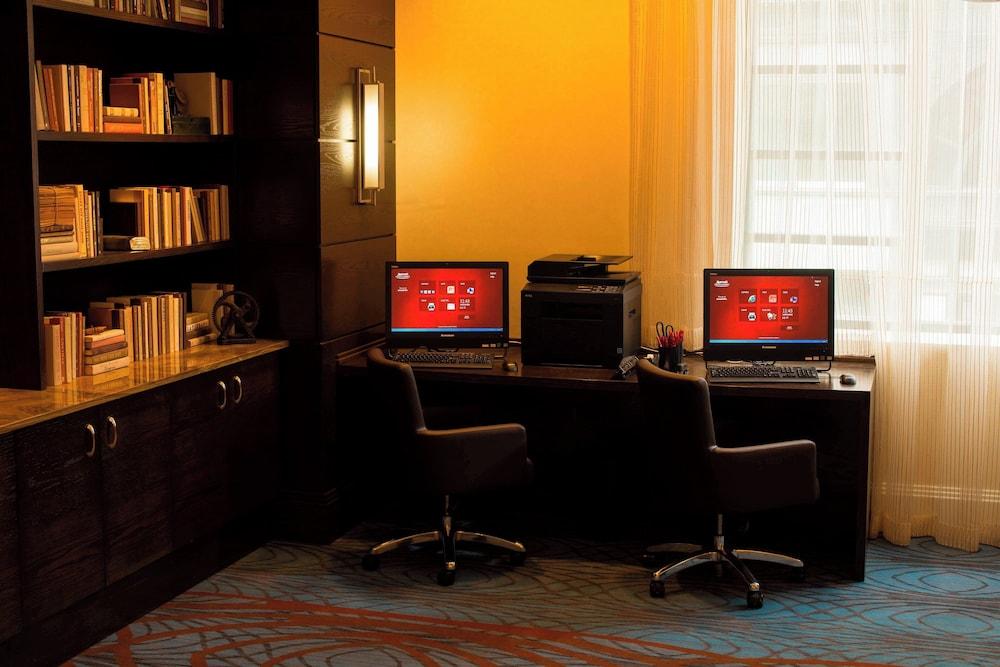 Marriott Milwaukee Downtown photo 34
