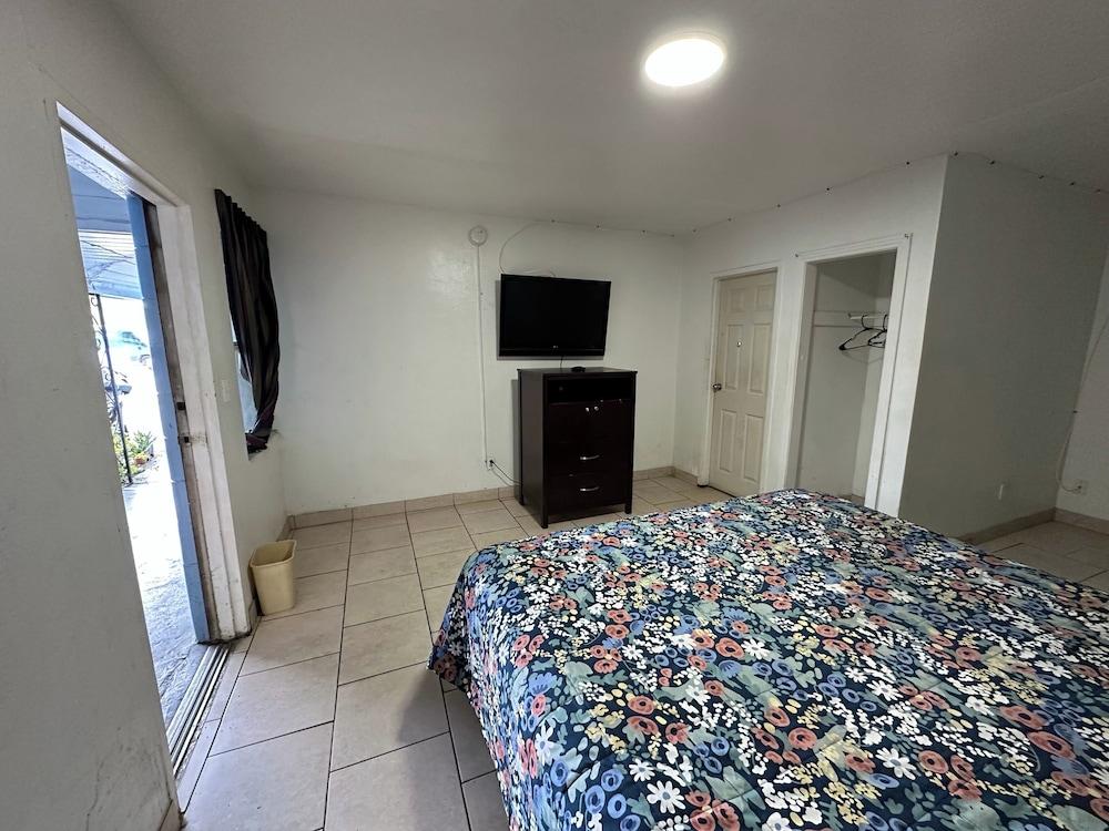 Antigua Motel by OYO Tampa US - 41 photo 9