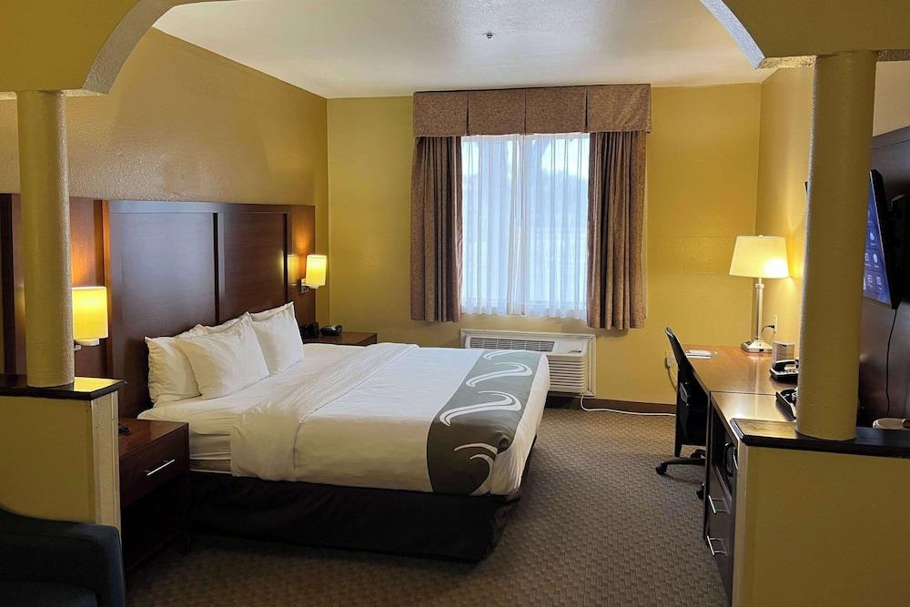 Quality Suites Midland North Loop 250 photo 25