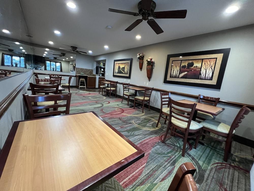 Quality Inn Mitchell I-90 photo 40