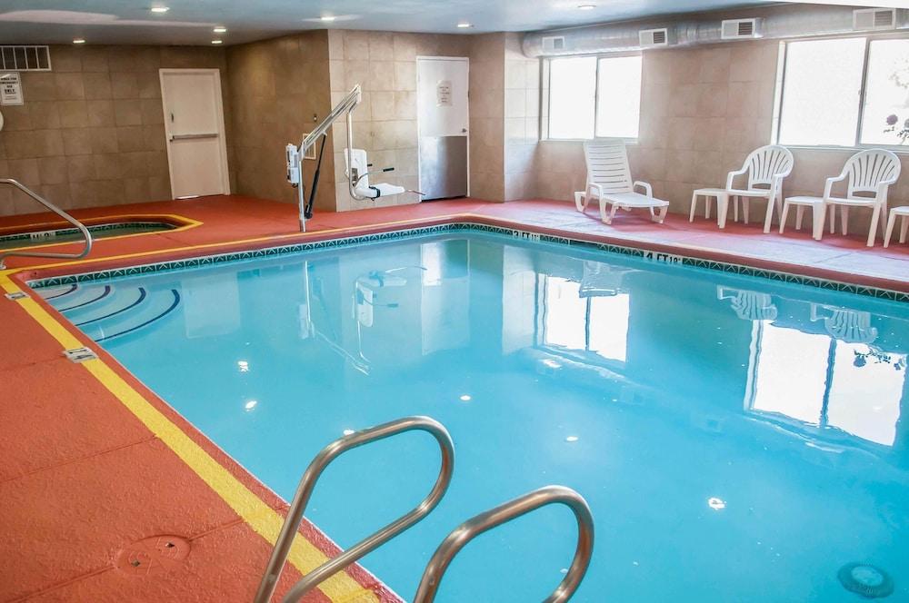 Comfort Suites Albuquerque/North Journal Center photo 4