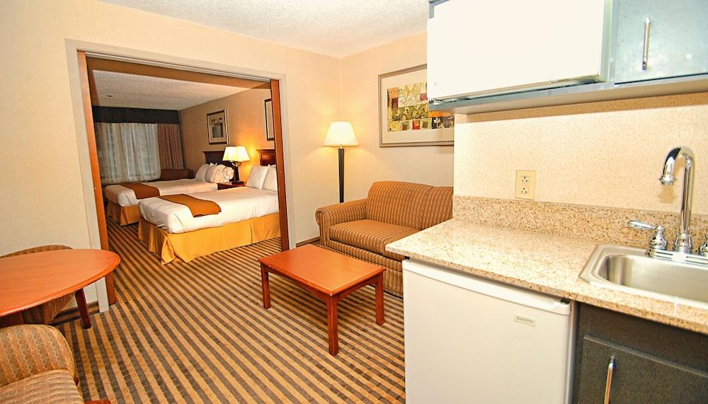 Kalamazoo Hotel and Suites photo 16
