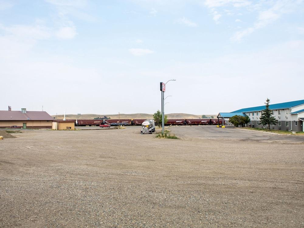 OYO Hotel Shelby MT Hwy 2 & I-15 photo 28