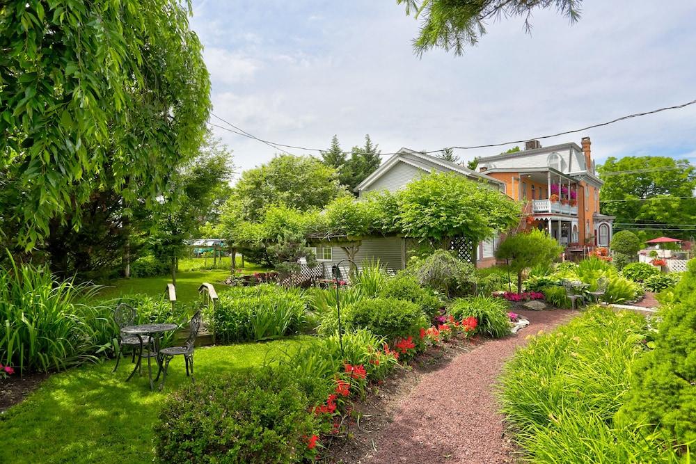 Greystone Manor Bed & Breakfast photo 17