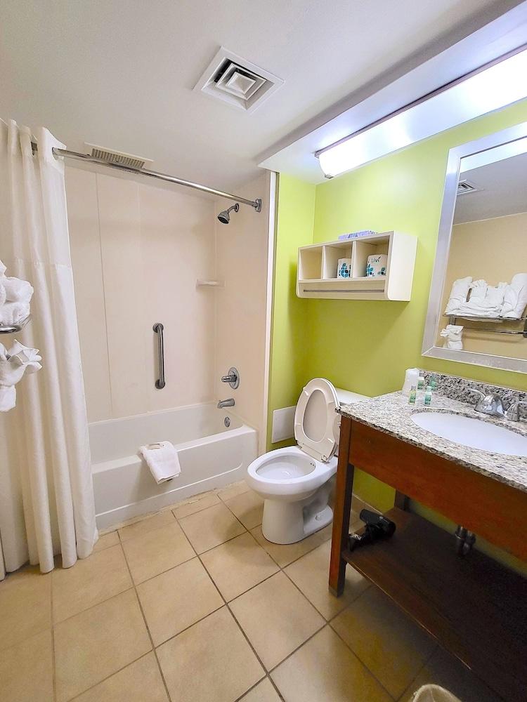 The Barclay Towers Resort Hotel photo 28