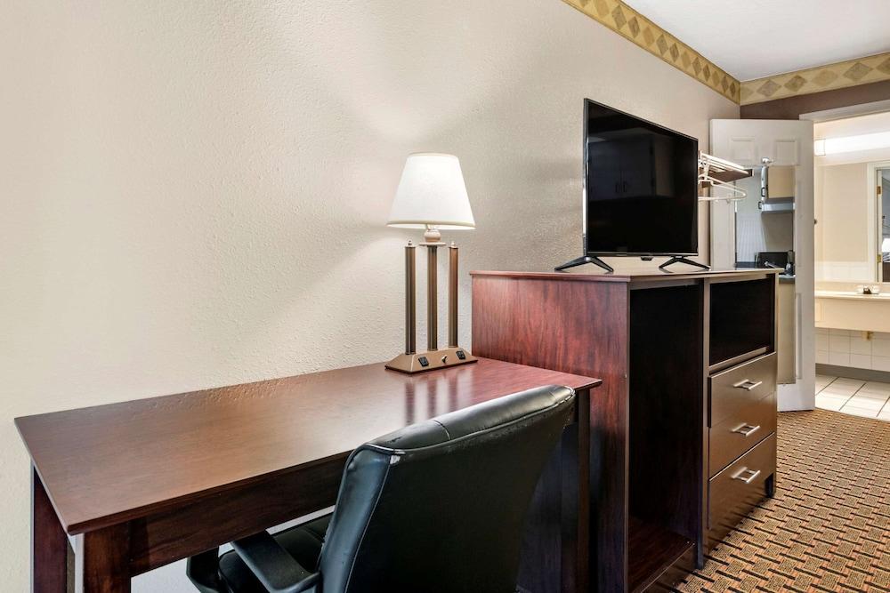 Rodeway Inn New Port Richey photo 31