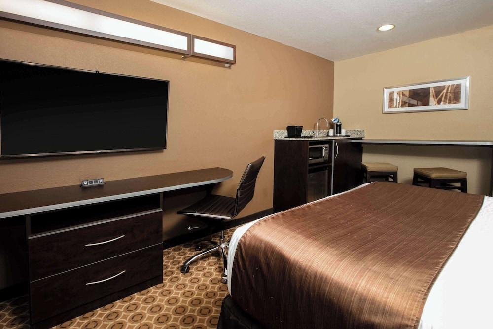 Microtel Inn & Suites By Wyndham Pecos photo 5