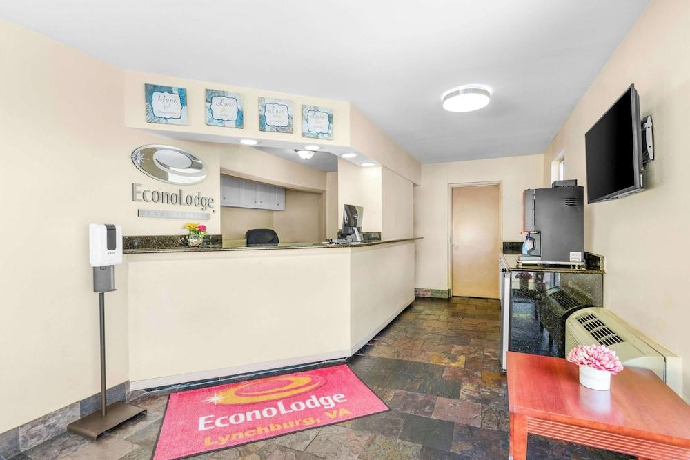 Brentwood Inn & Suites photo 17