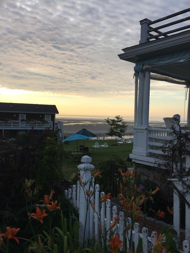Marginal Way House Hotel photo 2
