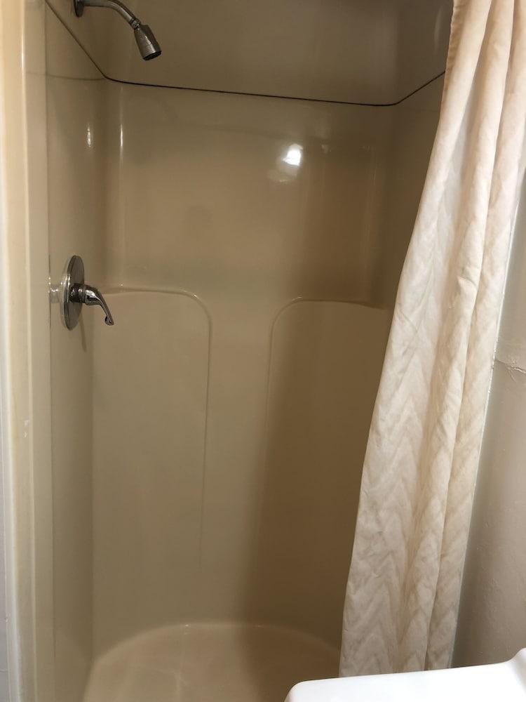 Deep Well Motel photo 17