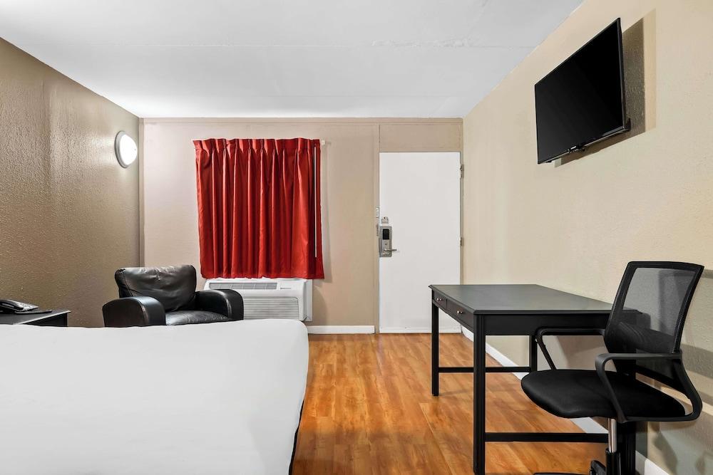 Americas Best Value Inn Danville photo 17