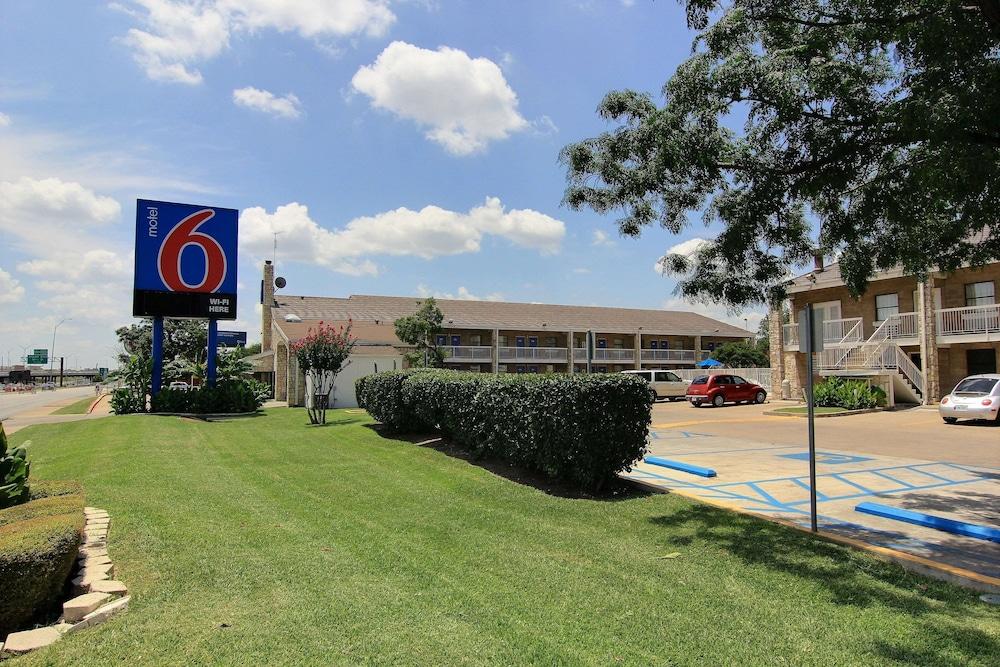 Motel 6 Austin, TX - Central Downtown UT photo 30