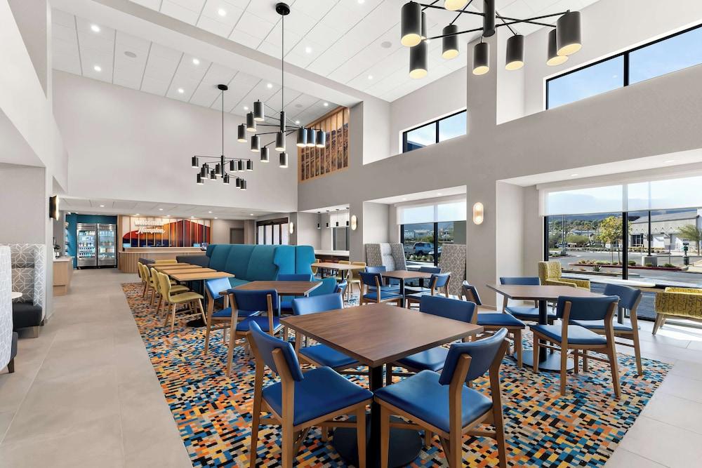 Hampton Inn & Suites Corona, Ca photo 5