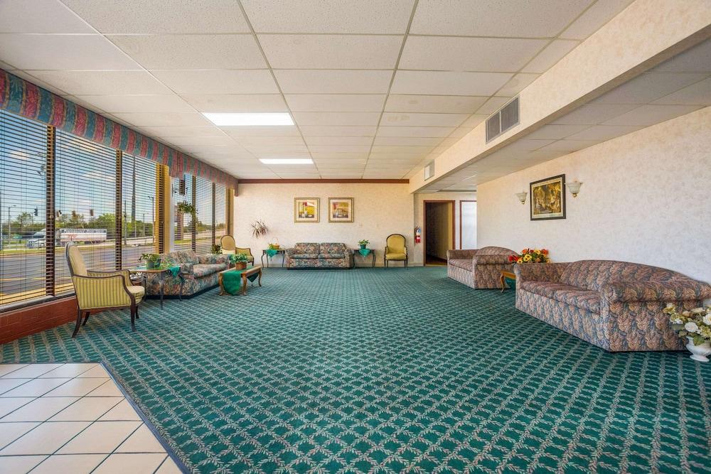 Econo Lodge Cave City photo 51