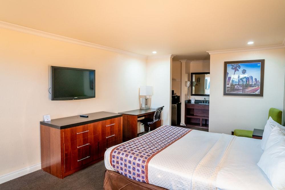Gateway Inn Gardena photo 18