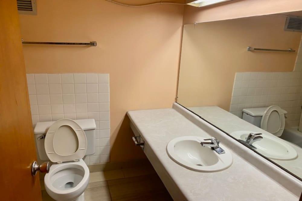 Red Carpet Inn & Suites Lima photo 37