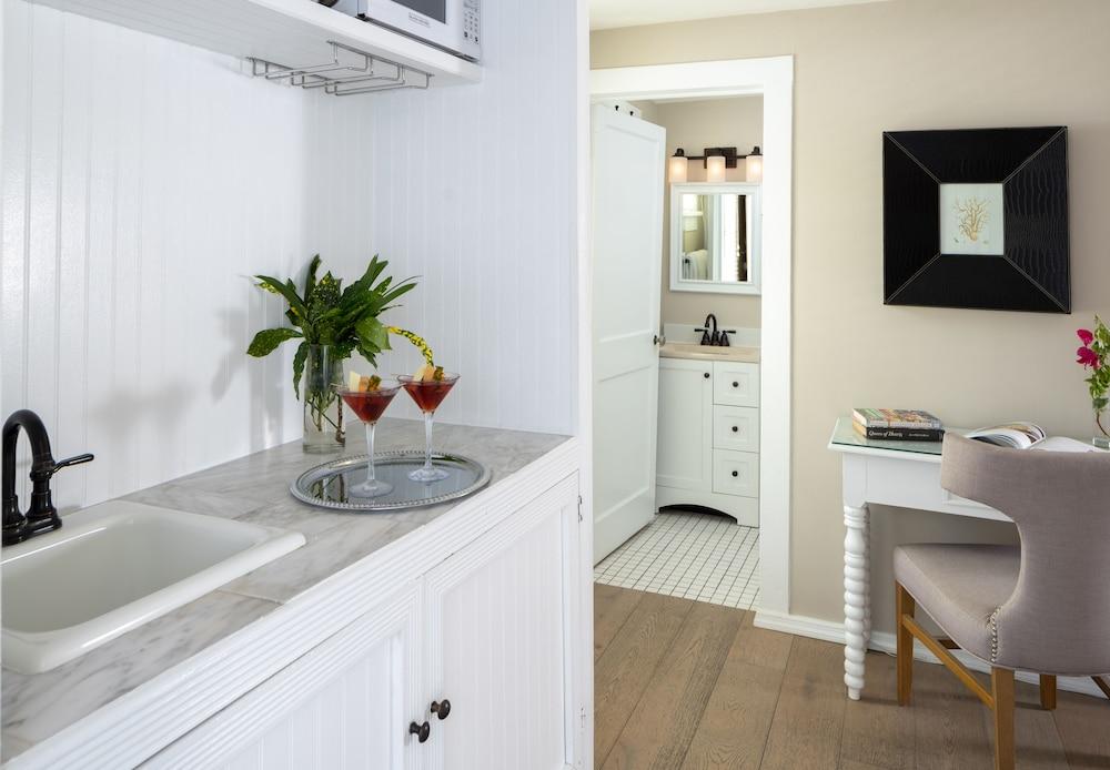 Alexanders Guesthouse - Adult Exclusive, LGBTQ Friendly photo 21