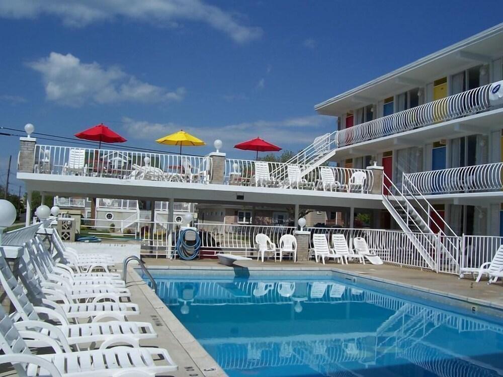 Lollipop Motel photo 45
