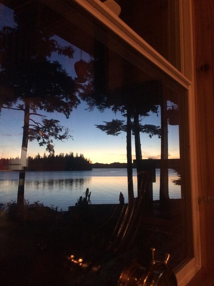 Eagles Wings Wilderness Lodge photo 10