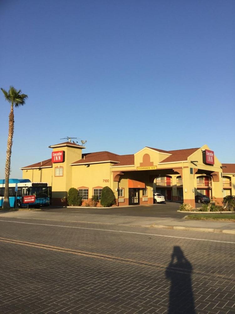 Executive Inn photo 39
