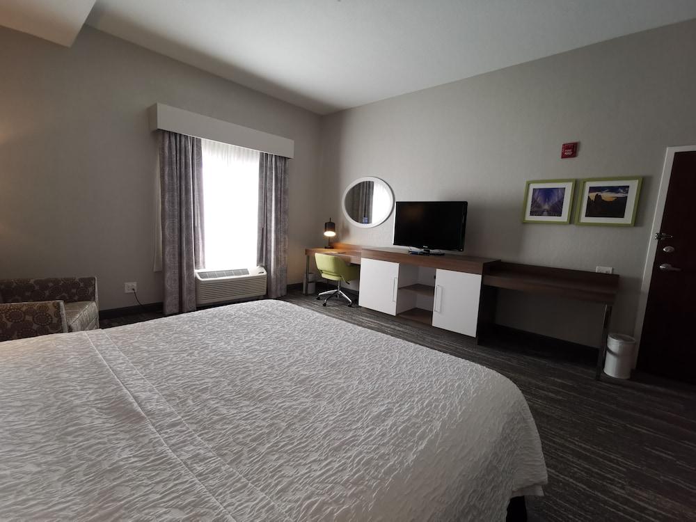 Hampton Inn & Suites Colorado Springs/Air Force Academy photo 22