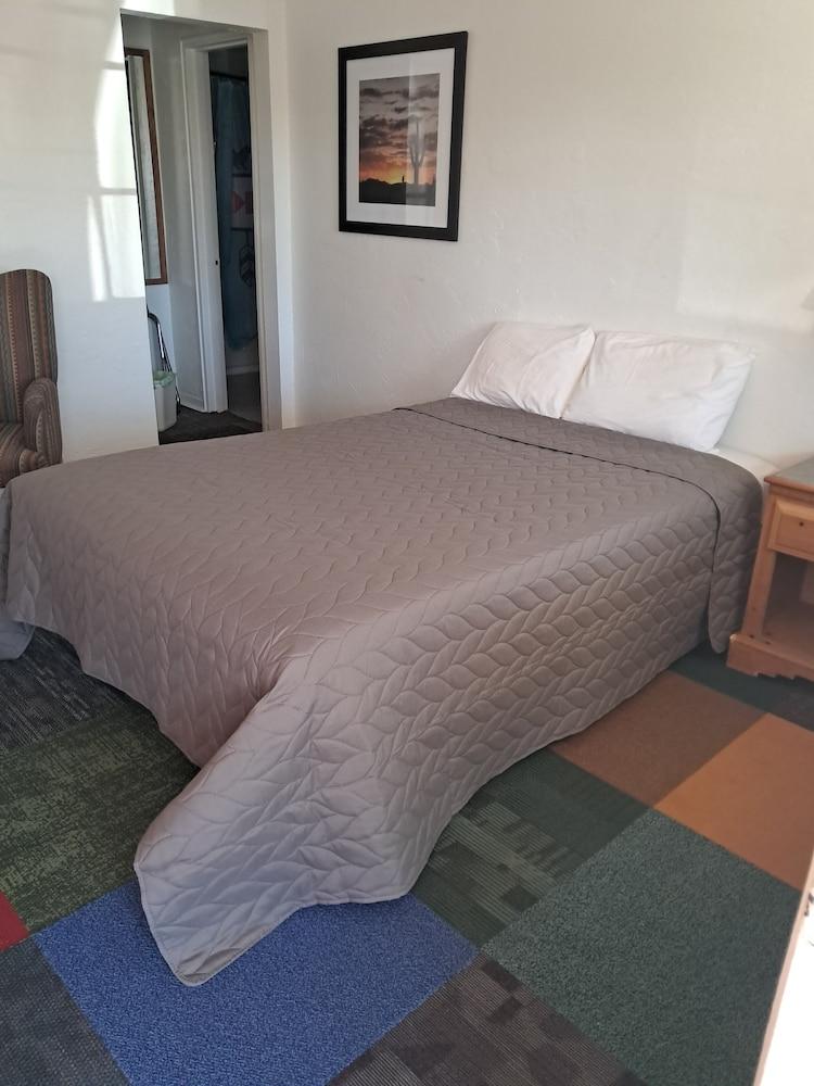 Southwest Motel photo 5