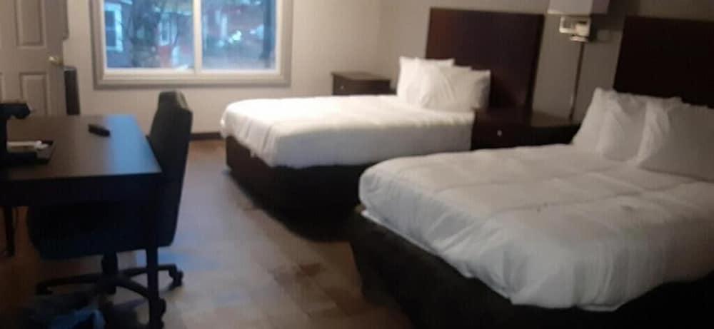Maplehurst Motel photo 8