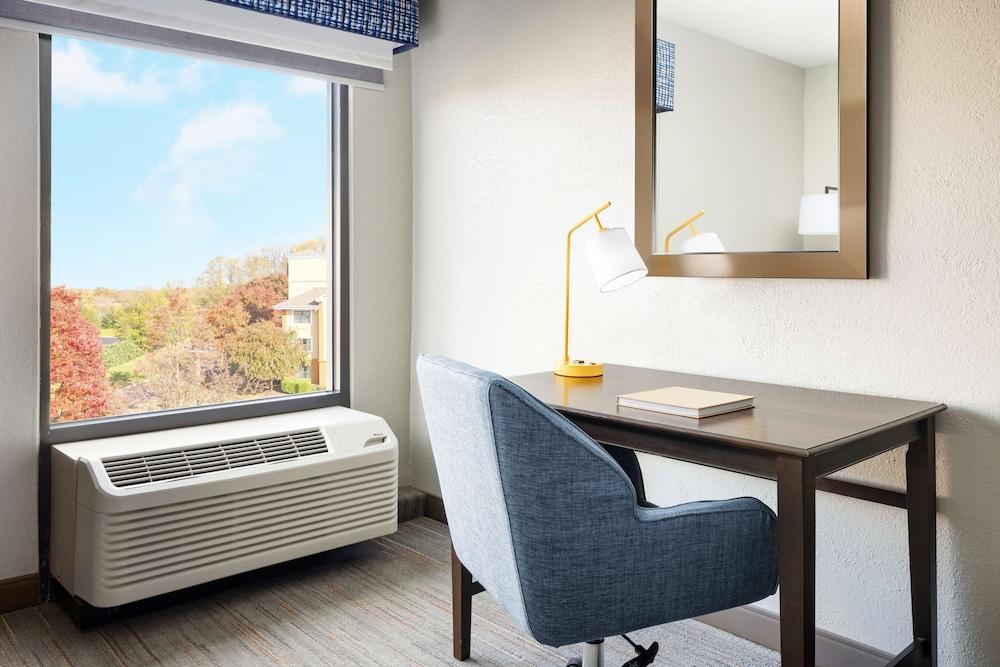 Hampton Inn Columbia photo 19