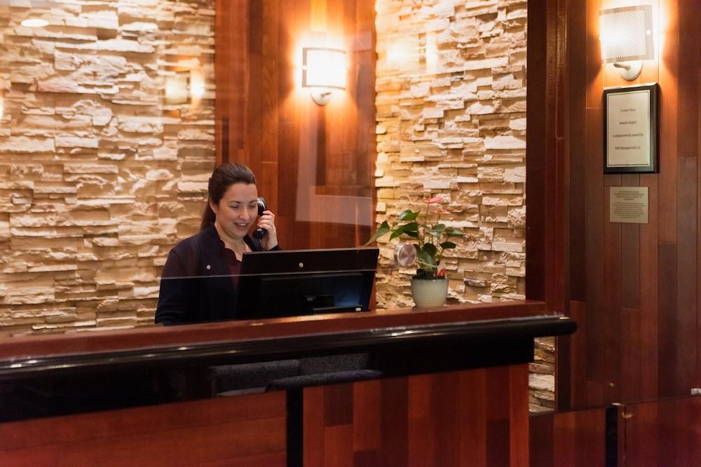 Crowne Plaza Newark Airport by IHG photo 32