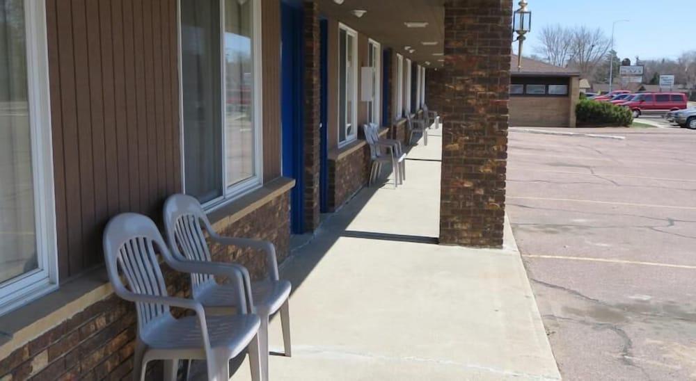 Coachlight Motel photo 5