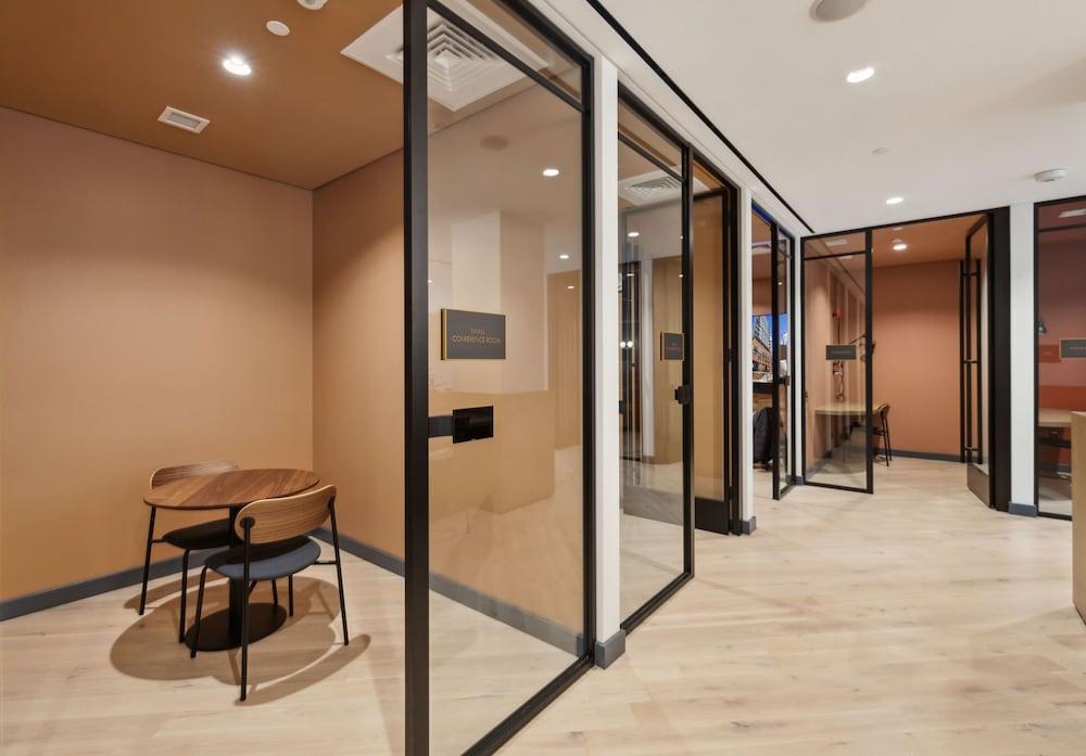 Placemakr Buzzard Point photo 55