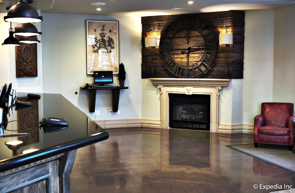 Anaheim Camelot Inn & Suites photo 6