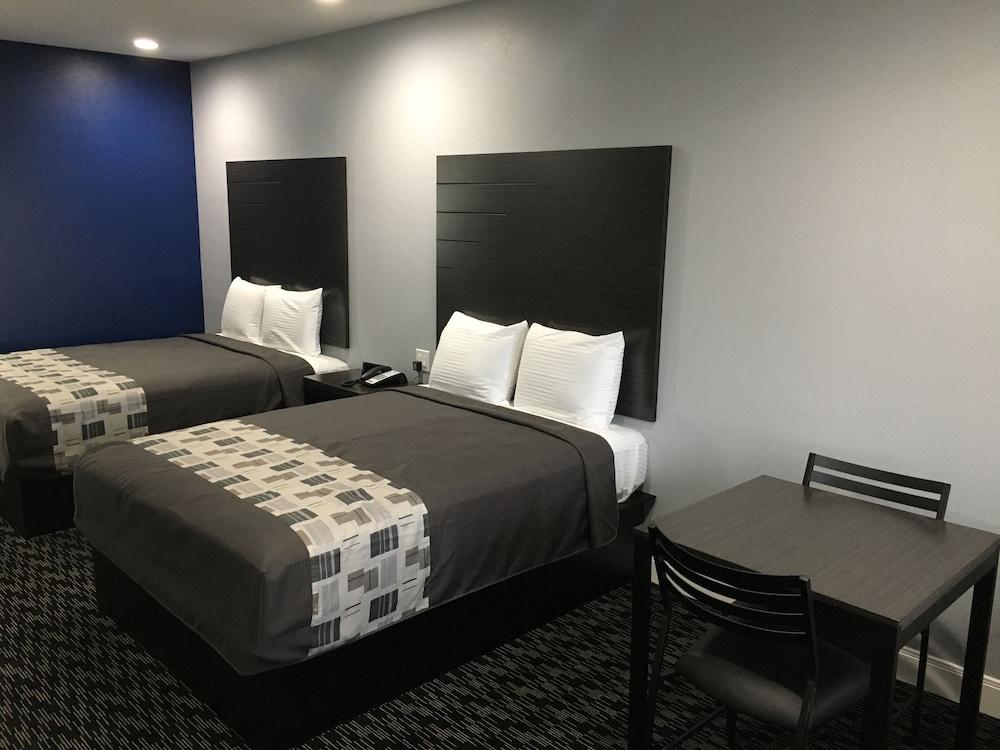 Platinum Inn and Suites photo 5