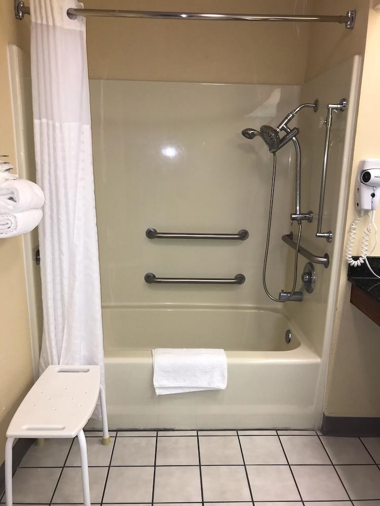 Quality Inn Bainbridge photo 14