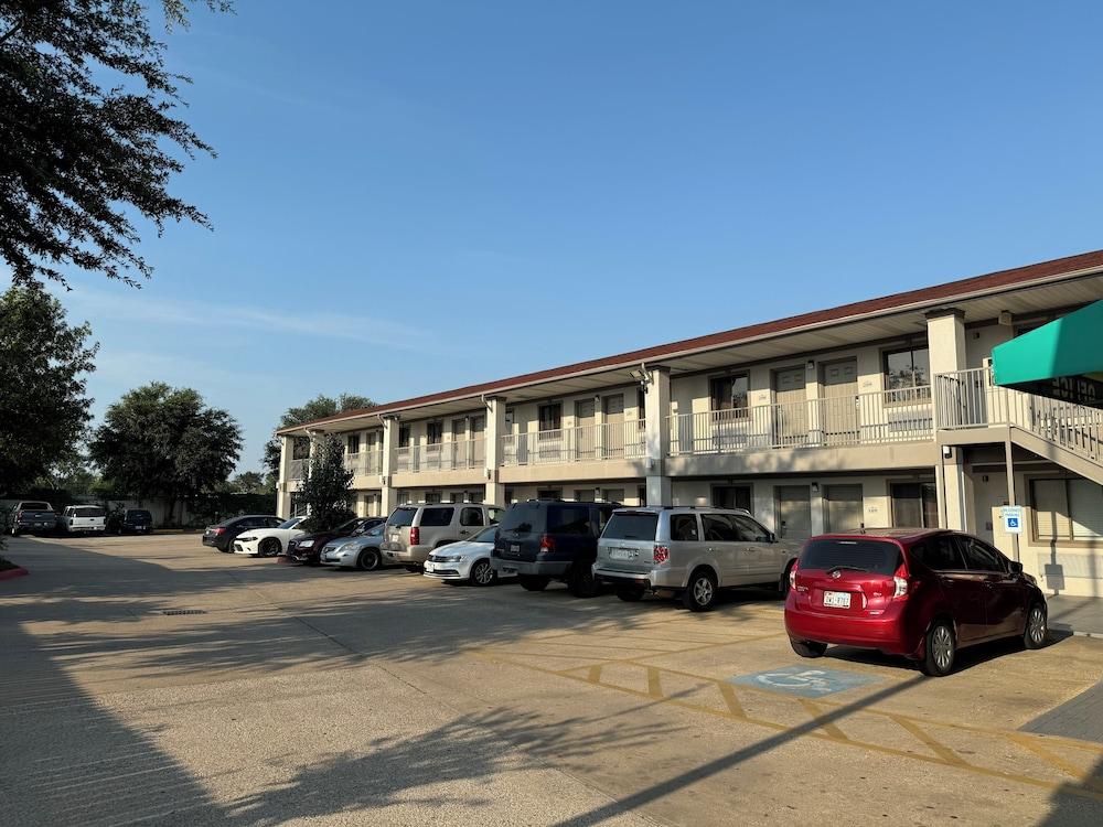 LUXURY INN photo 1