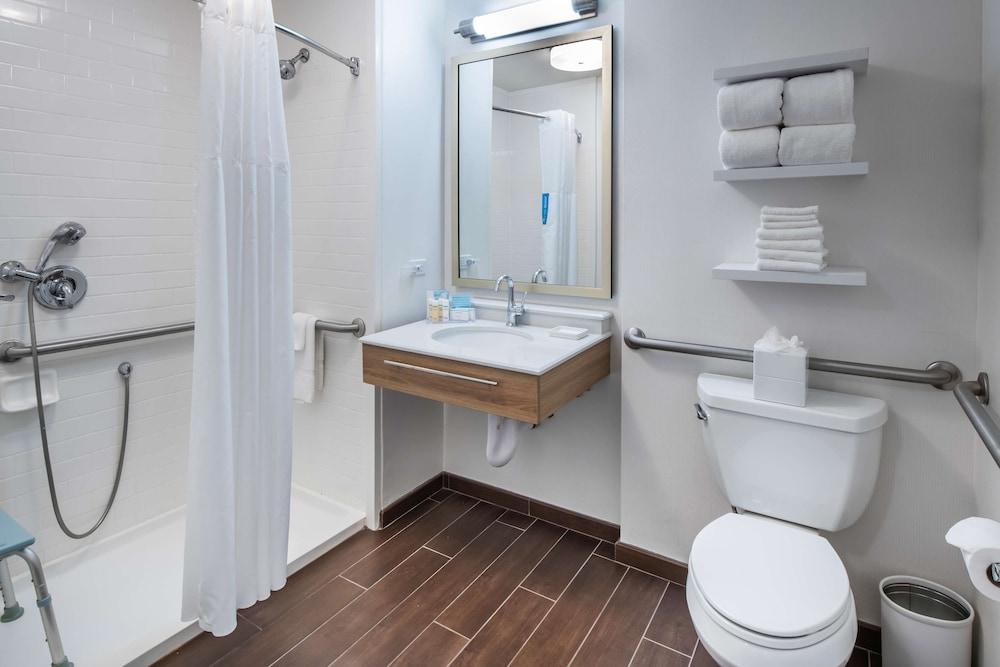 Hampton Inn & Suites Chicago/Lincolnshire photo 42